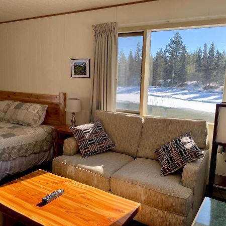 Tete Jaune Lodge Екстериор снимка