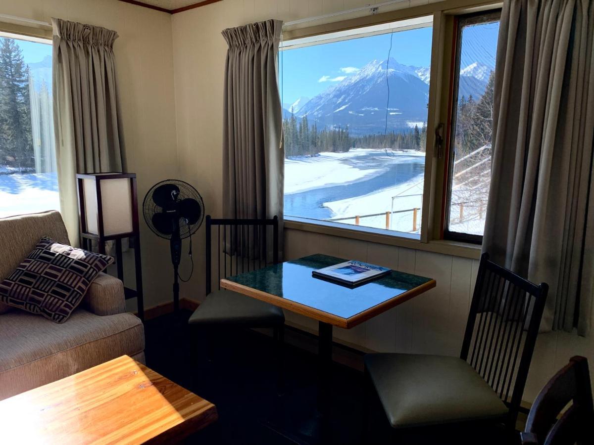 Tete Jaune Lodge Екстериор снимка